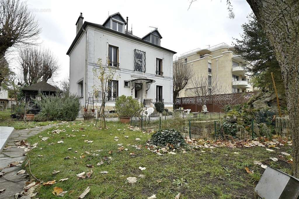 Maison à SAINT-MAUR-DES-FOSSES