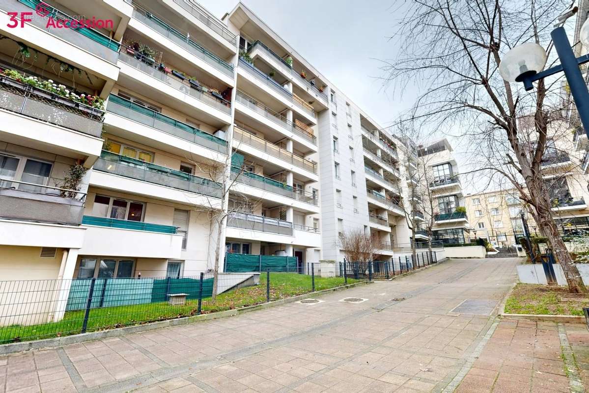 Appartement à SURESNES