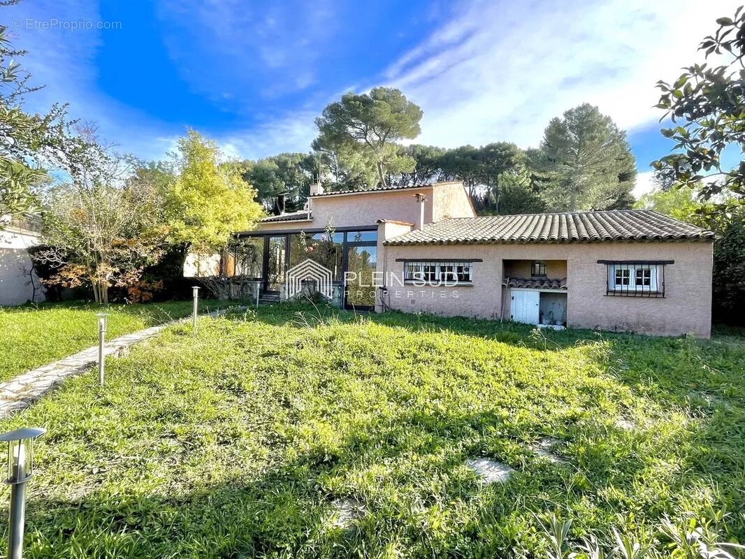 Maison à MOUGINS