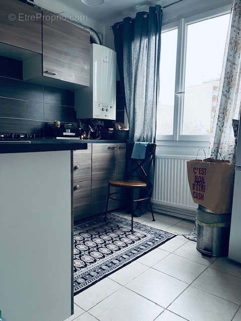 Appartement à AUBERVILLIERS