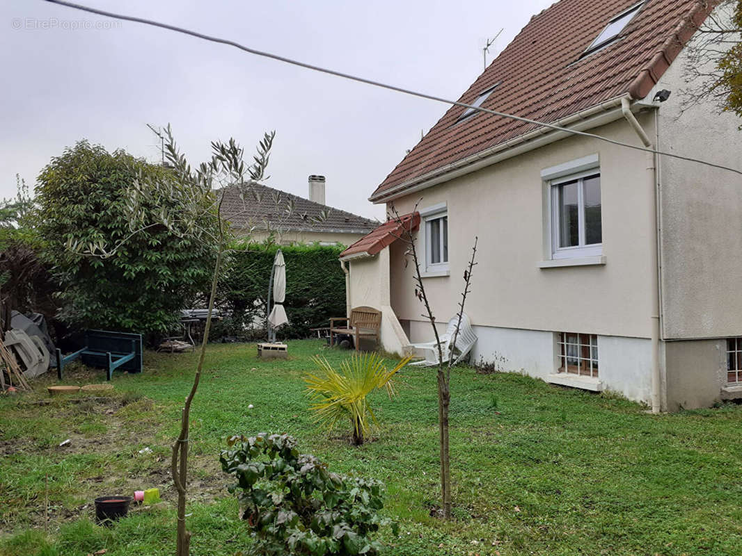 Maison à FONTENAY-LE-FLEURY