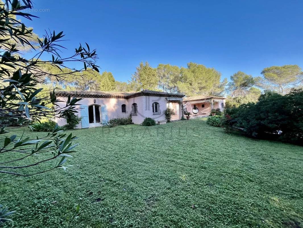 Maison à MOUGINS