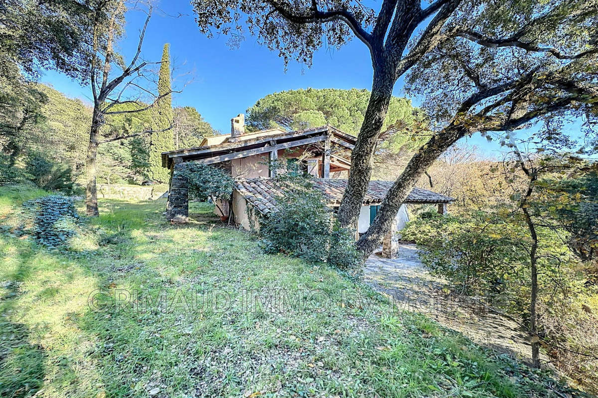 Maison à LA GARDE-FREINET