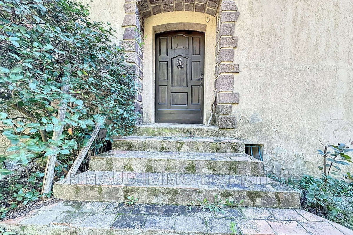 Maison à LA GARDE-FREINET