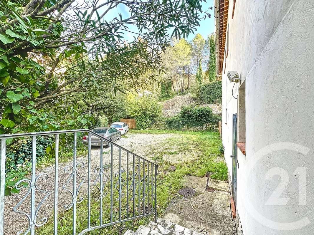 Appartement à MOUGINS