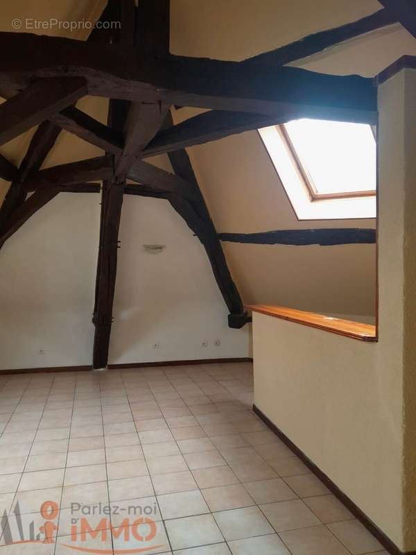 Appartement à COURSON-LES-CARRIERES