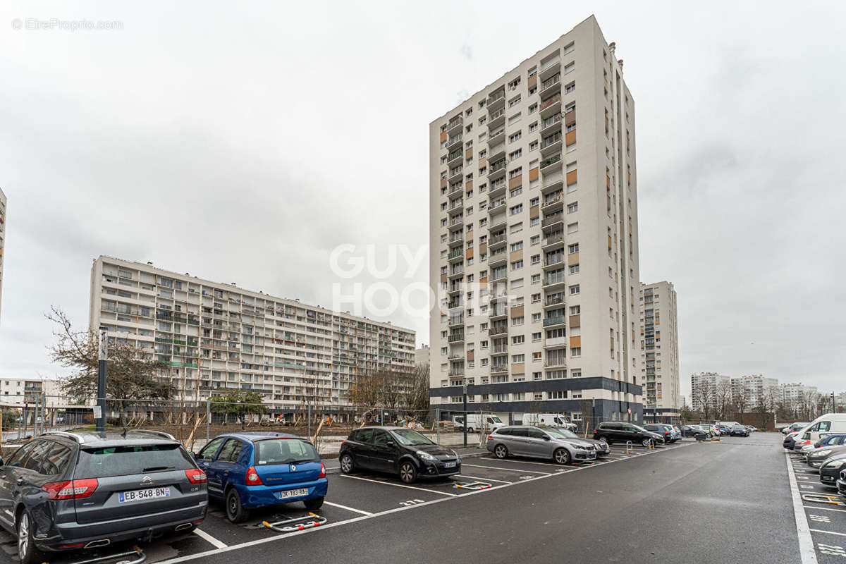 Appartement à EPINAY-SUR-SEINE