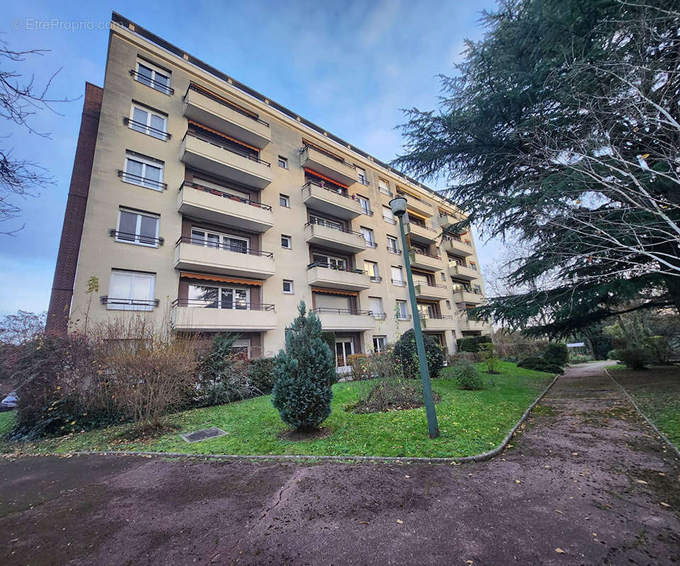 Appartement à DEUIL-LA-BARRE