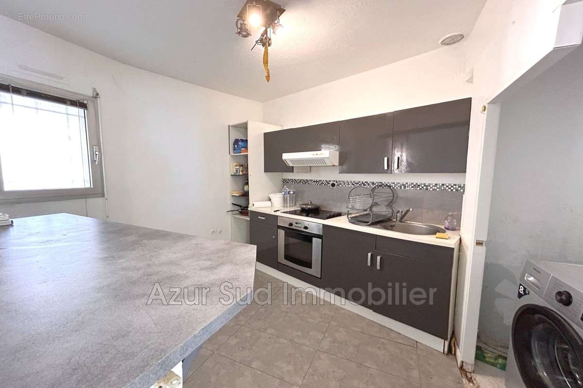 Appartement à VILLENEUVE-LOUBET