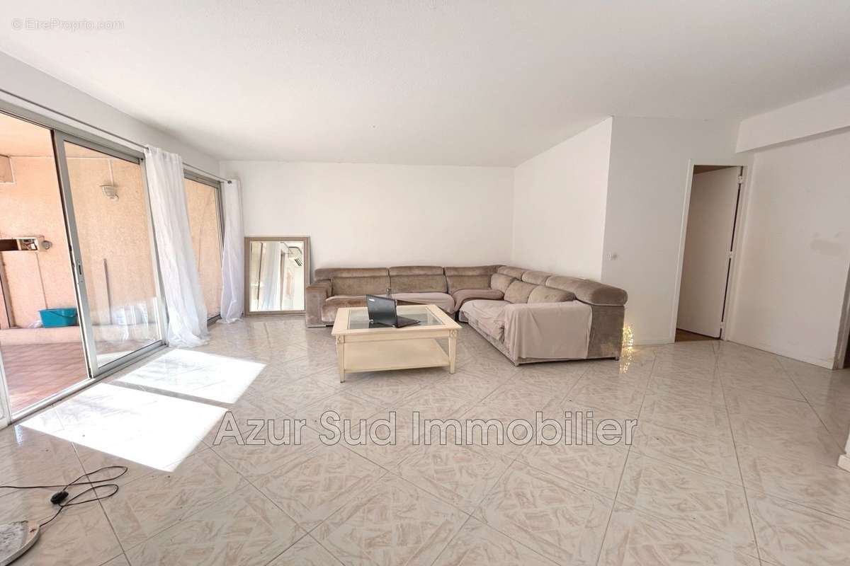 Appartement à VILLENEUVE-LOUBET