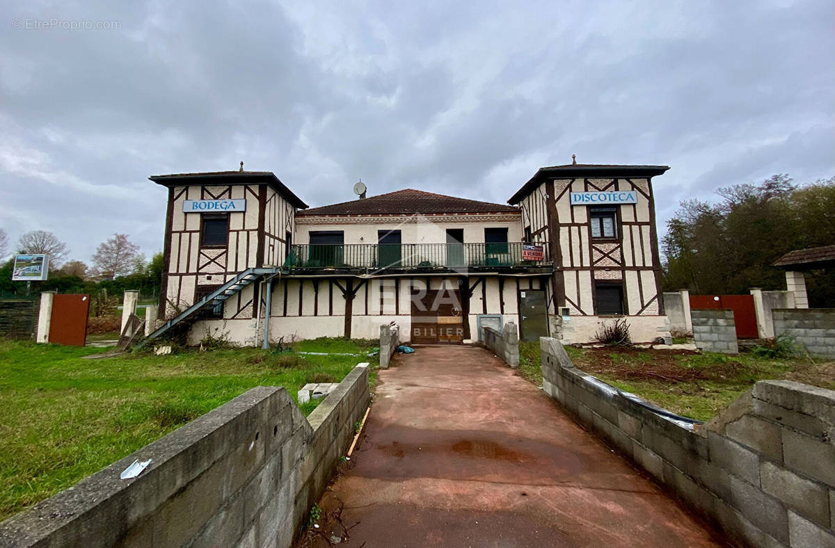 Appartement à SAUVAGNON