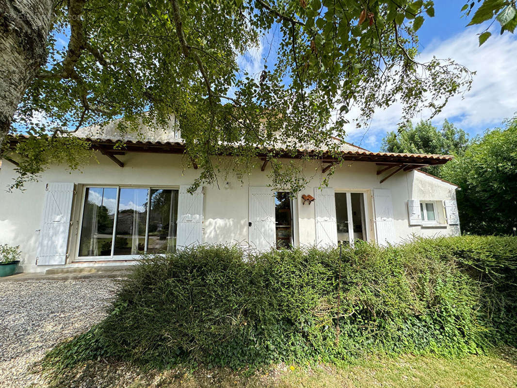 Maison à SAINT-MEDARD-D&#039;AUNIS