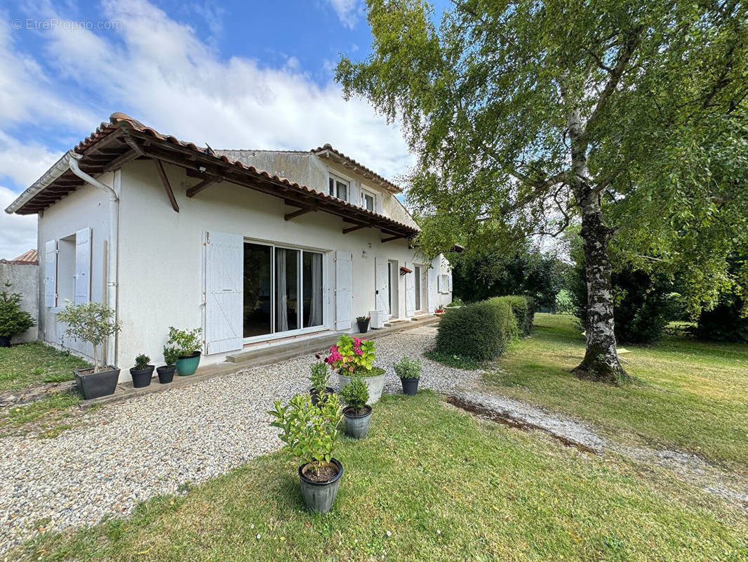 Maison à SAINT-MEDARD-D&#039;AUNIS