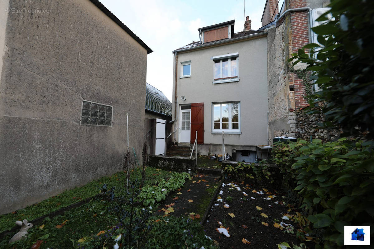 Maison à CHATILLON-COLIGNY