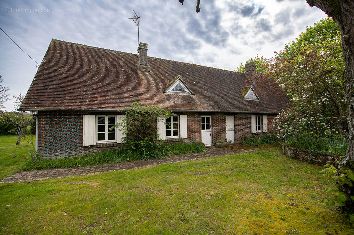 Maison à DAMVILLE