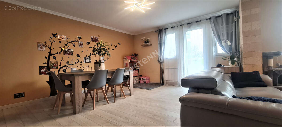 Appartement à LIVRY-GARGAN