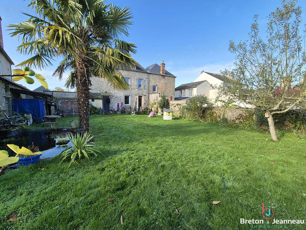 Maison à MAYENNE