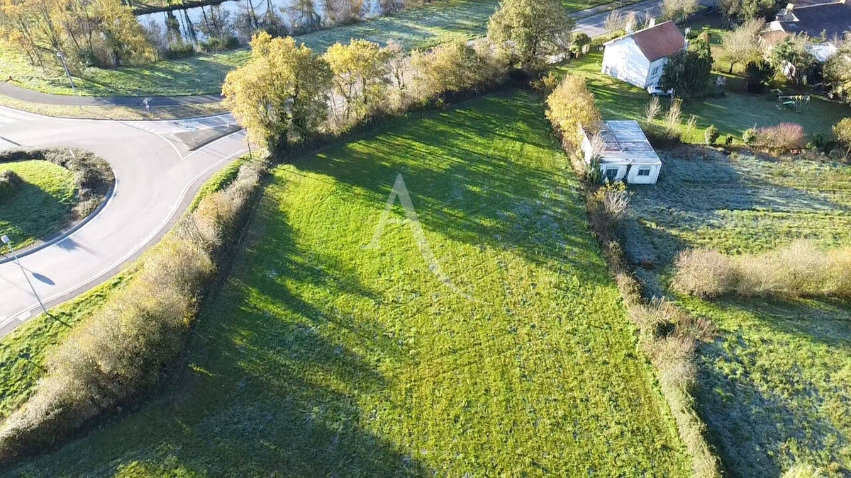 Terrain à LA MOTHE-ACHARD