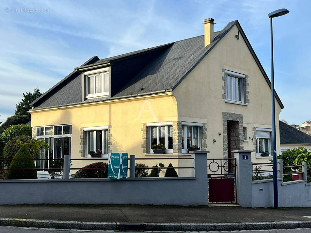 Maison à MAYENNE