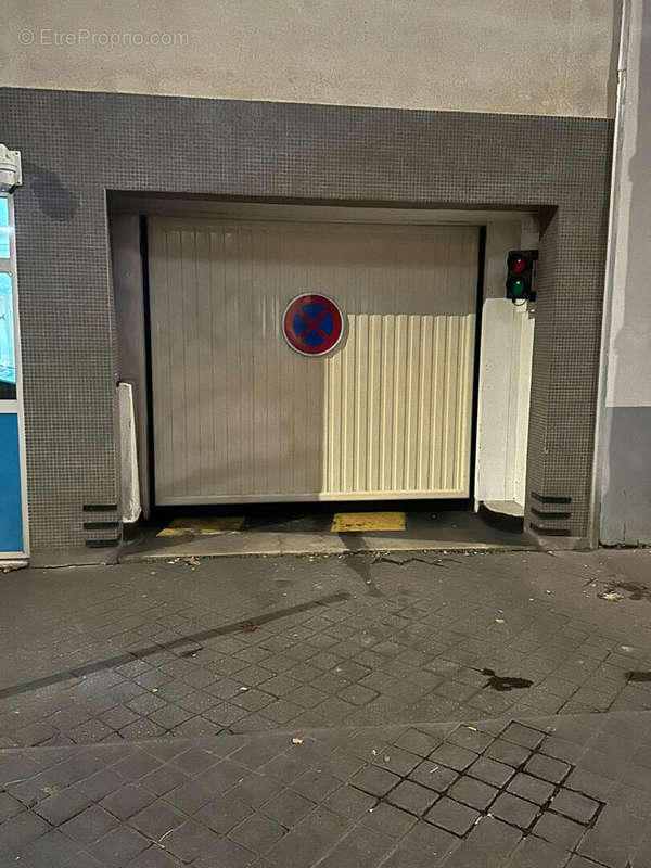 Parking à PARIS-19E