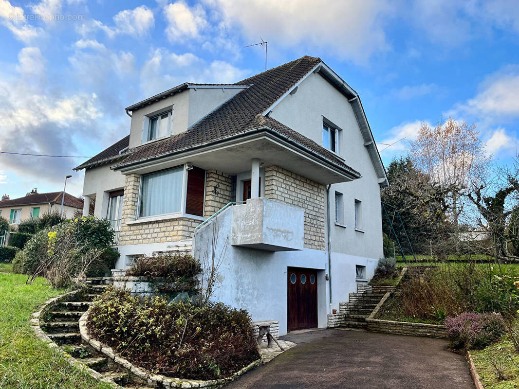 Maison à AUXERRE