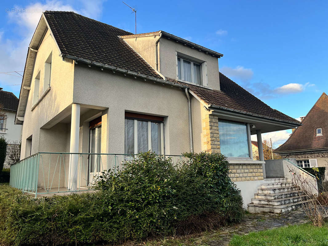 Maison à AUXERRE