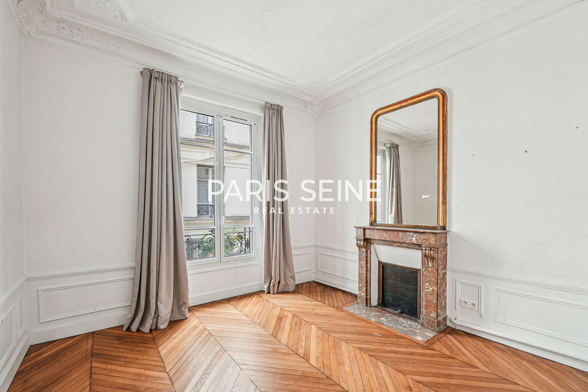 Appartement à PARIS-6E