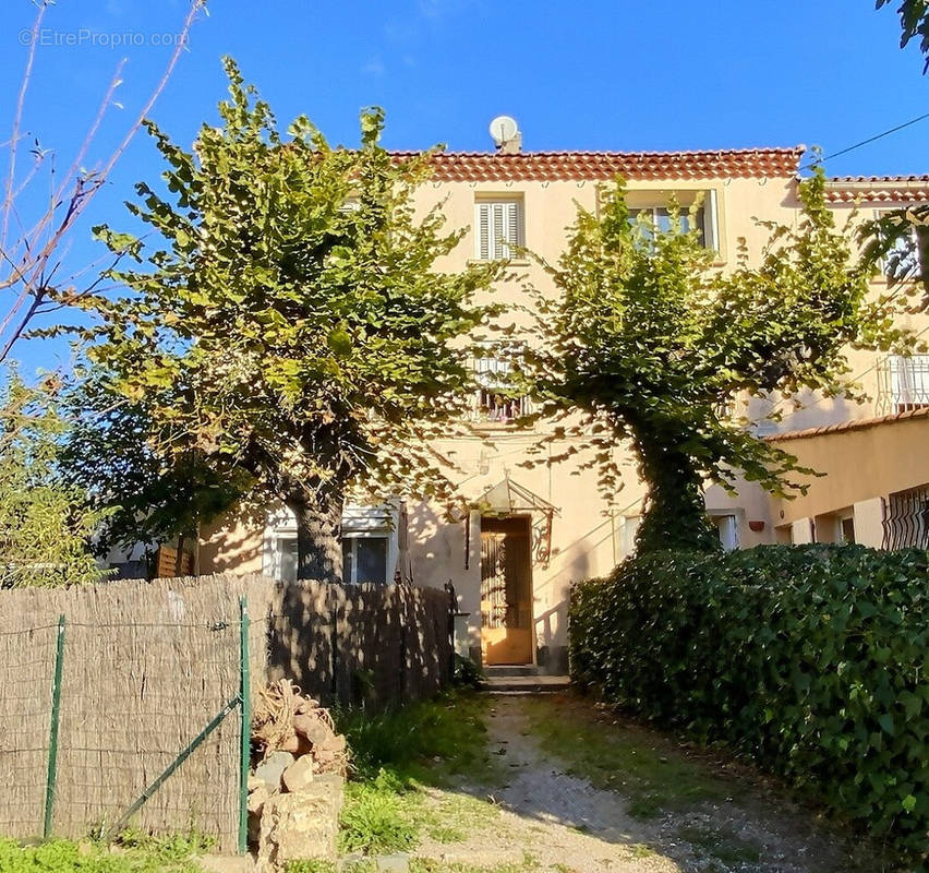 Appartement à MARSEILLE-12E