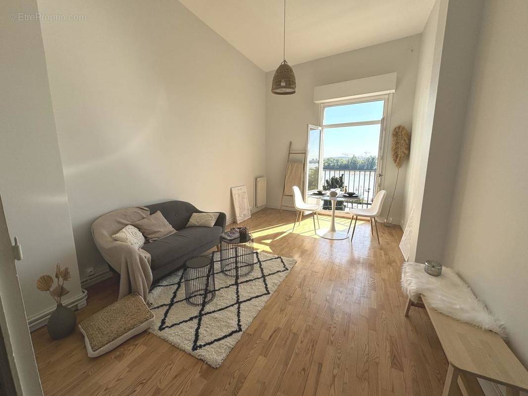 Appartement à BORDEAUX