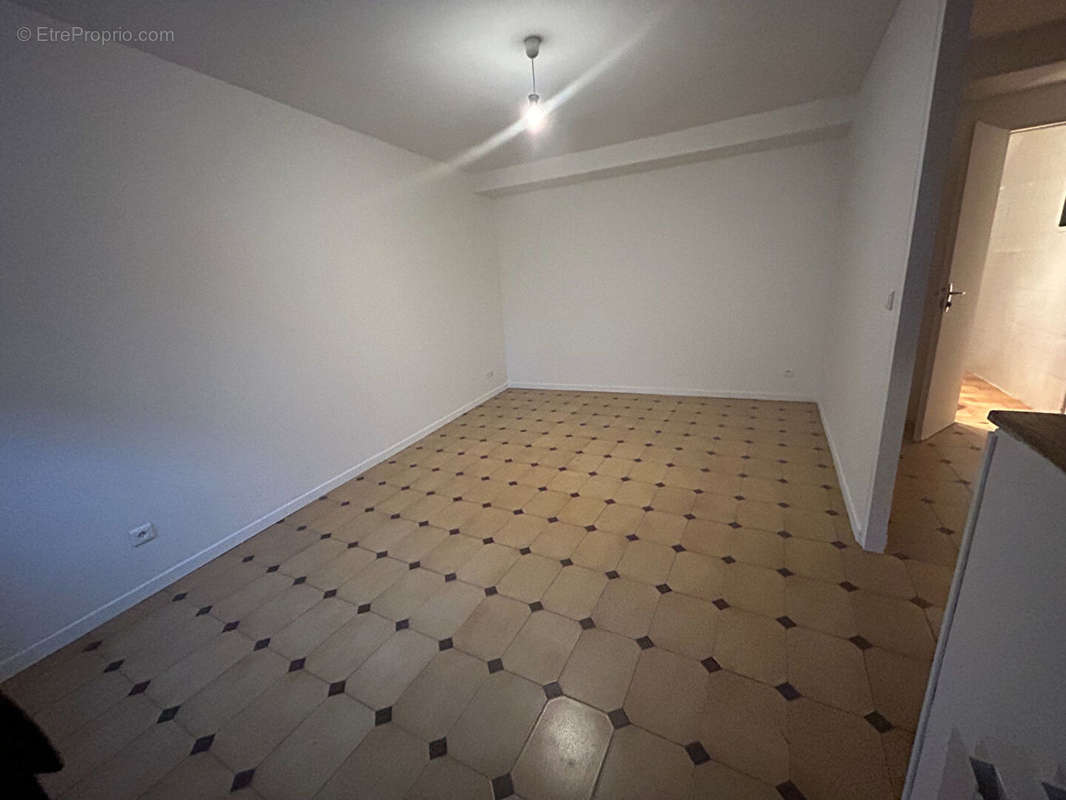 Appartement à NANTEUIL-LES-MEAUX