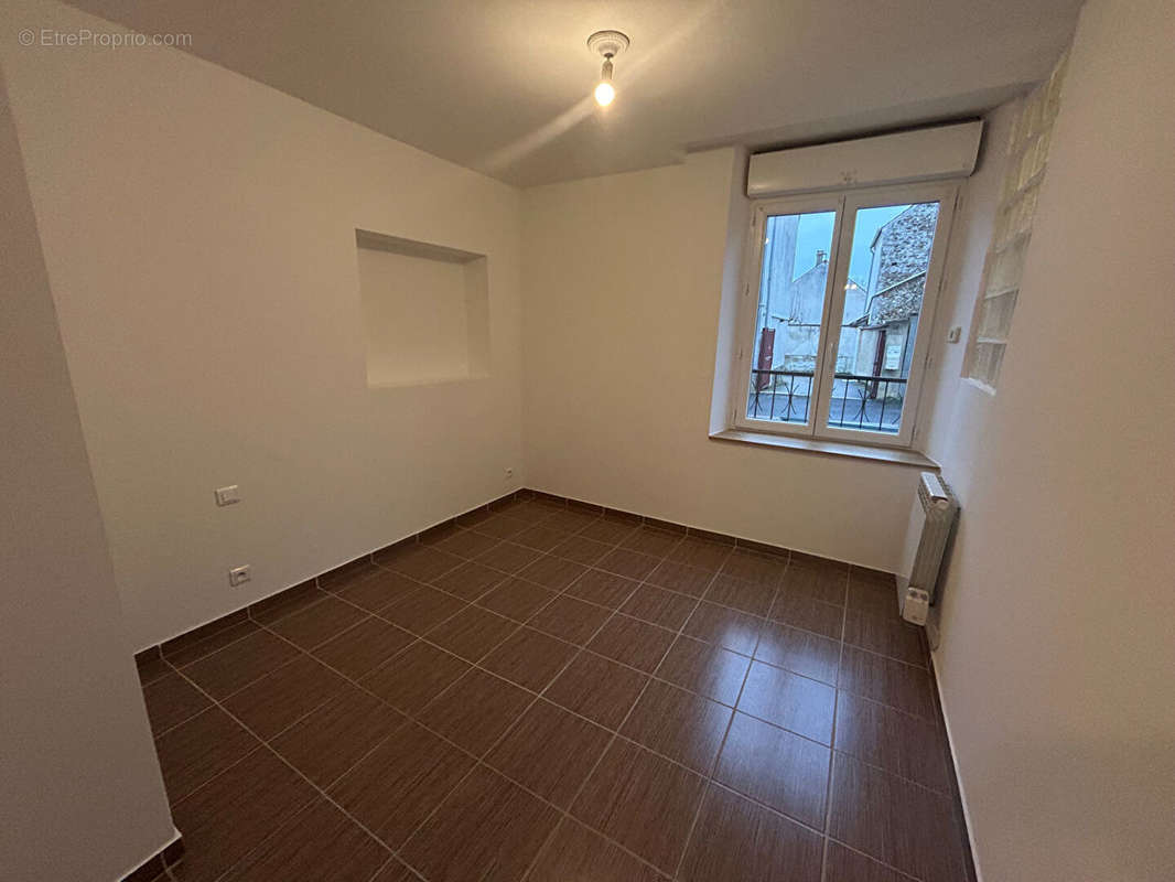 Appartement à NANTEUIL-LES-MEAUX