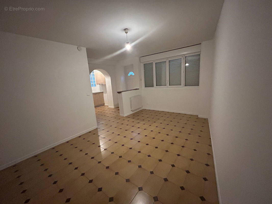 Appartement à NANTEUIL-LES-MEAUX