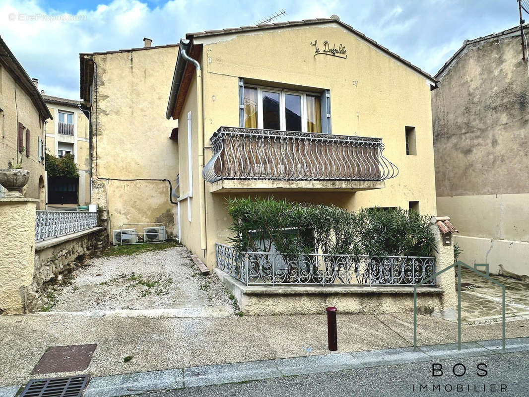 Maison à CHATEAUNEUF-DE-GADAGNE