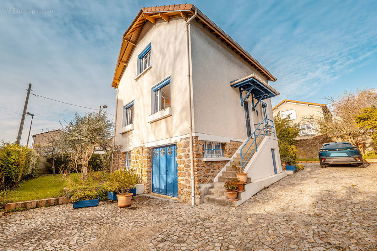 Maison à CHAMPIGNY-SUR-MARNE