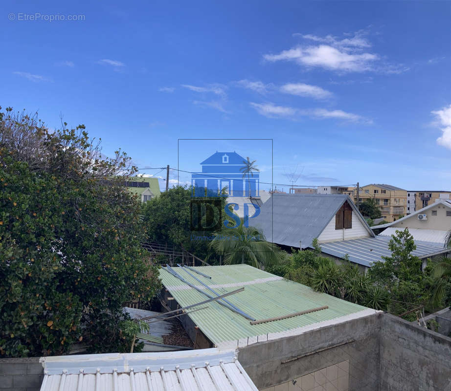 Vue sur la ville - Maison à LE PORT