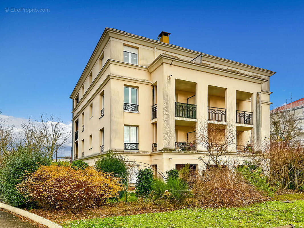 Appartement à BUSSY-SAINT-GEORGES