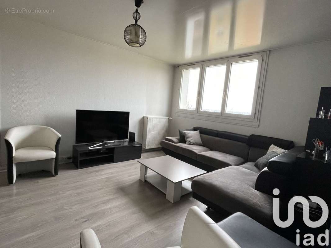 Photo 2 - Appartement à COMBS-LA-VILLE