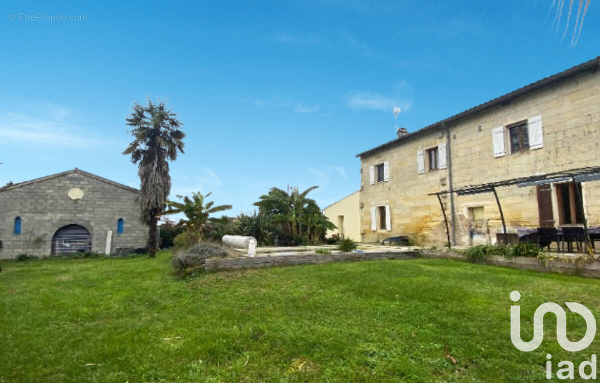 Photo 1 - Maison à SAINT-DENIS-DE-PILE