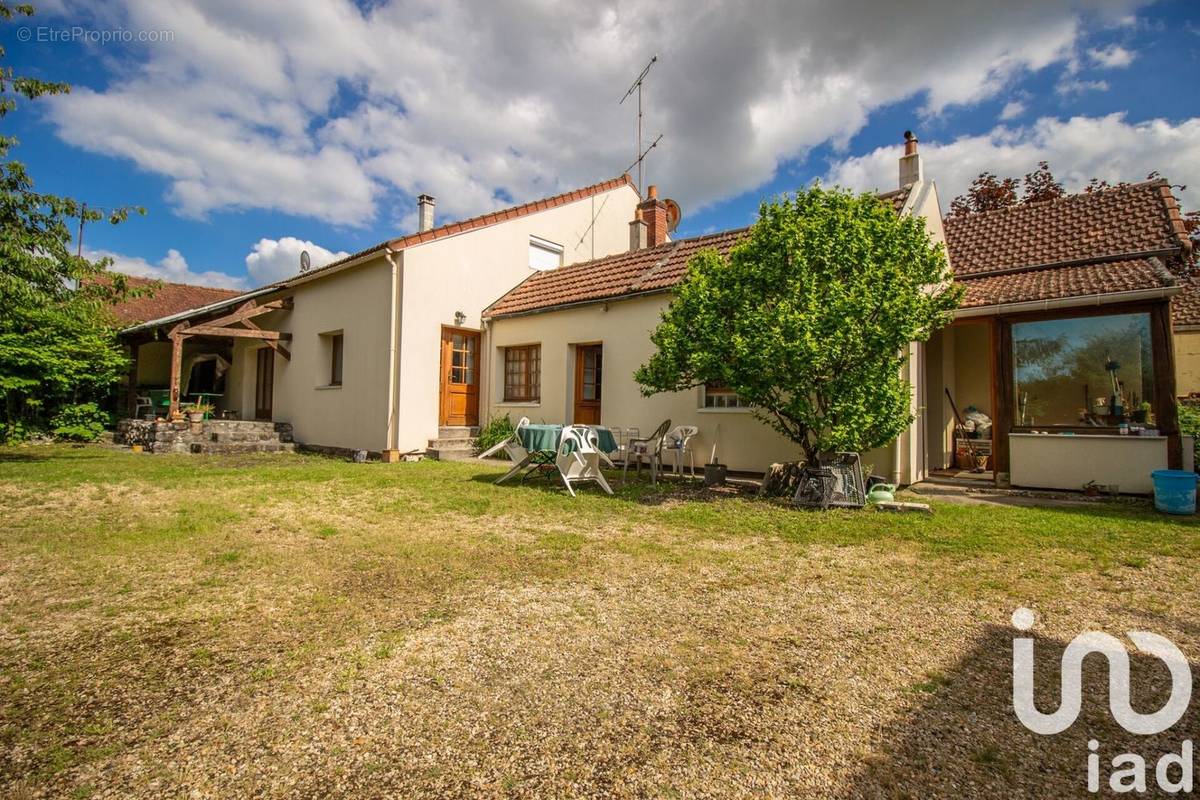 Photo 1 - Maison à VARENNES-SUR-SEINE