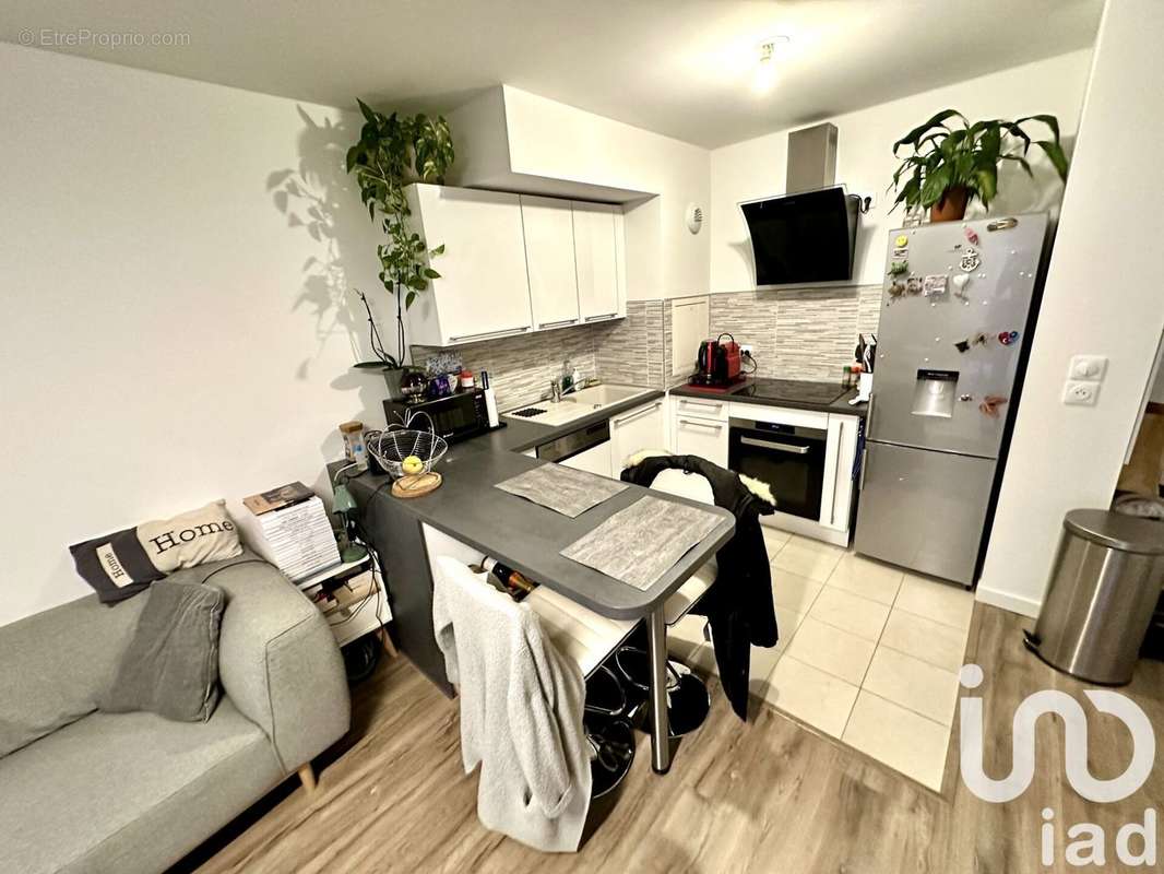 Photo 2 - Appartement à SAINT-ARNOULT-EN-YVELINES