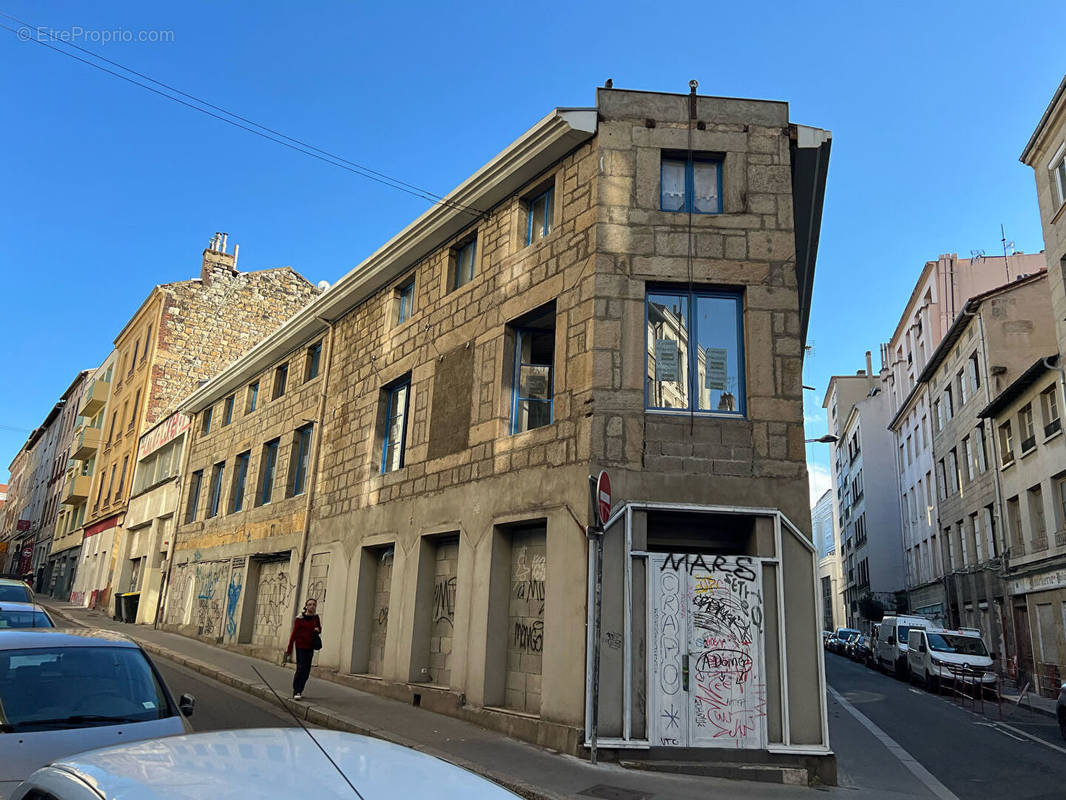 Appartement à SAINT-ETIENNE