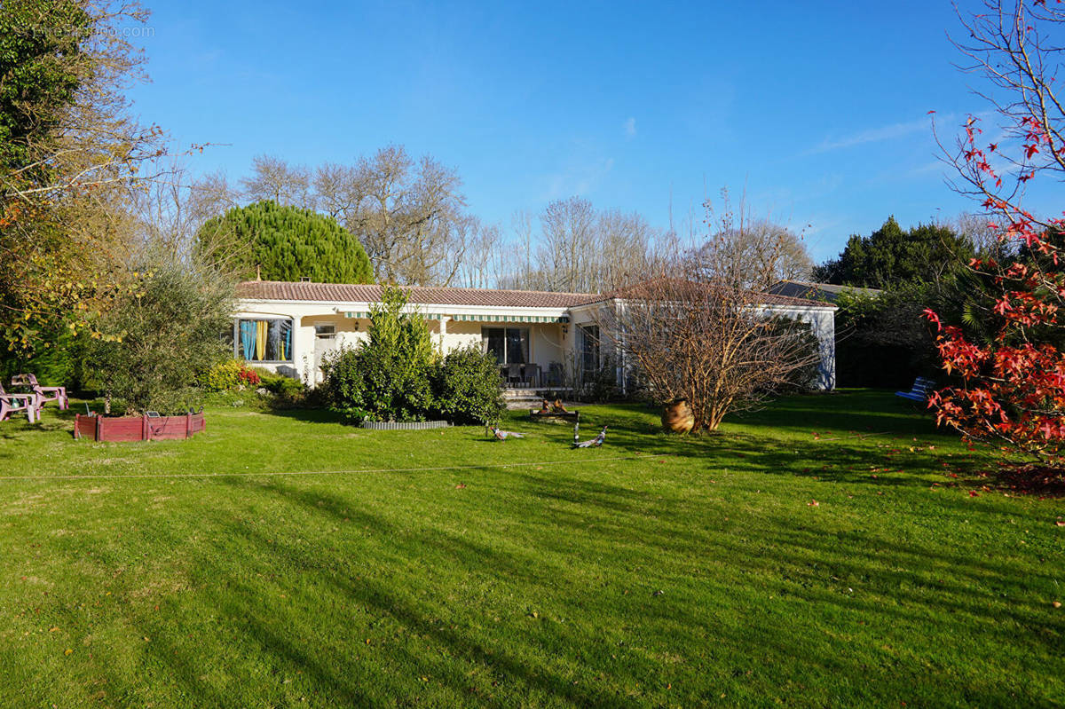 Maison à SAINT-SULPICE-DE-ROYAN