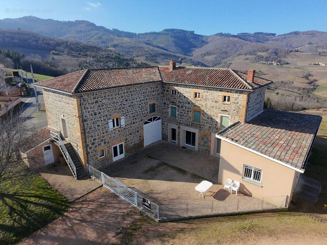 Maison à VAUX-EN-BEAUJOLAIS