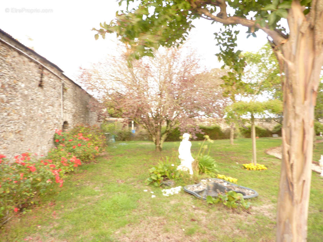 Maison à LE LOROUX-BOTTEREAU