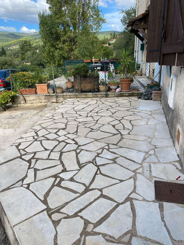 Appartement à FAYENCE