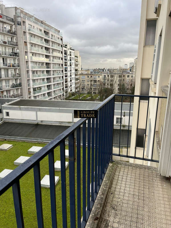 Appartement à PARIS-20E