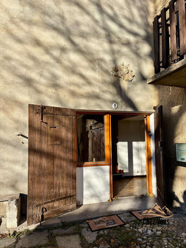 ENTREE - Appartement à BRIANCON