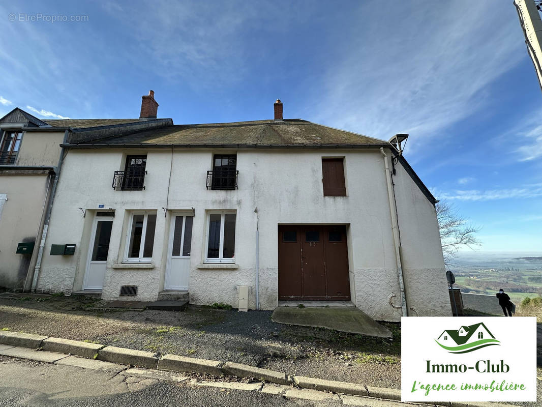 Maison à CHATEAU-CHINON(VILLE)