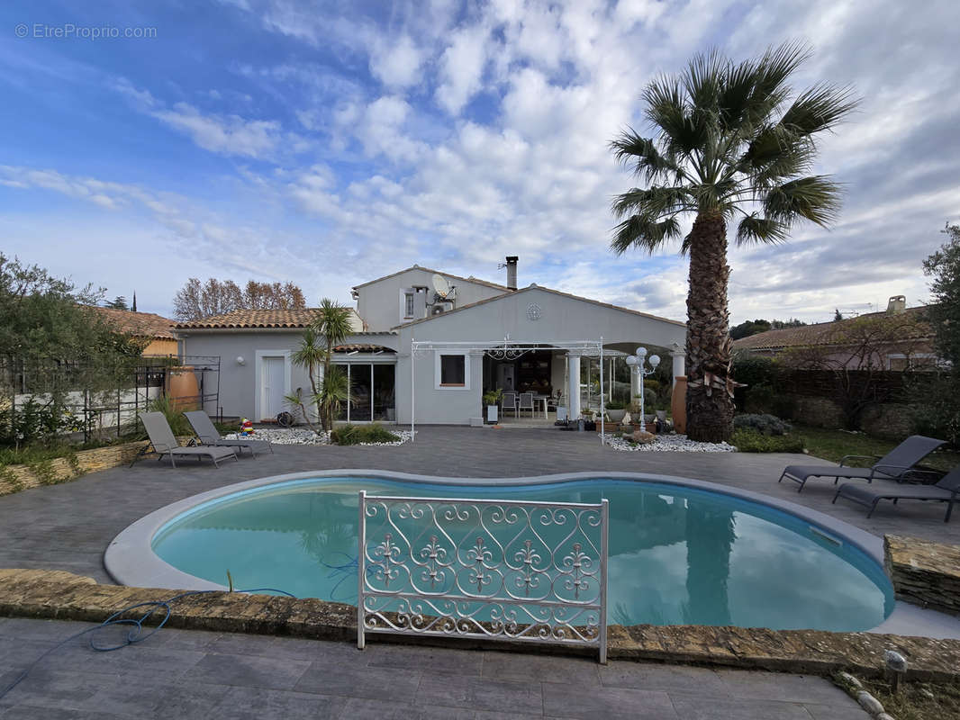 Maison à LE CASTELLET