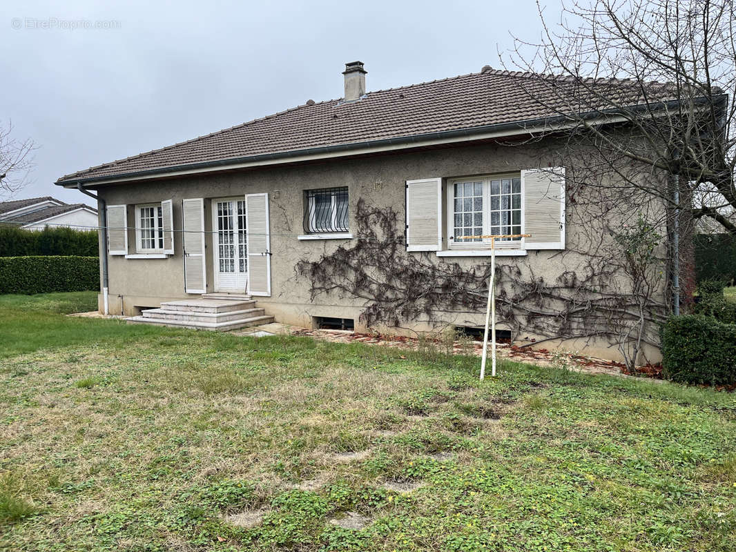 Maison à SAINT-ROMAIN-DE-JALIONAS